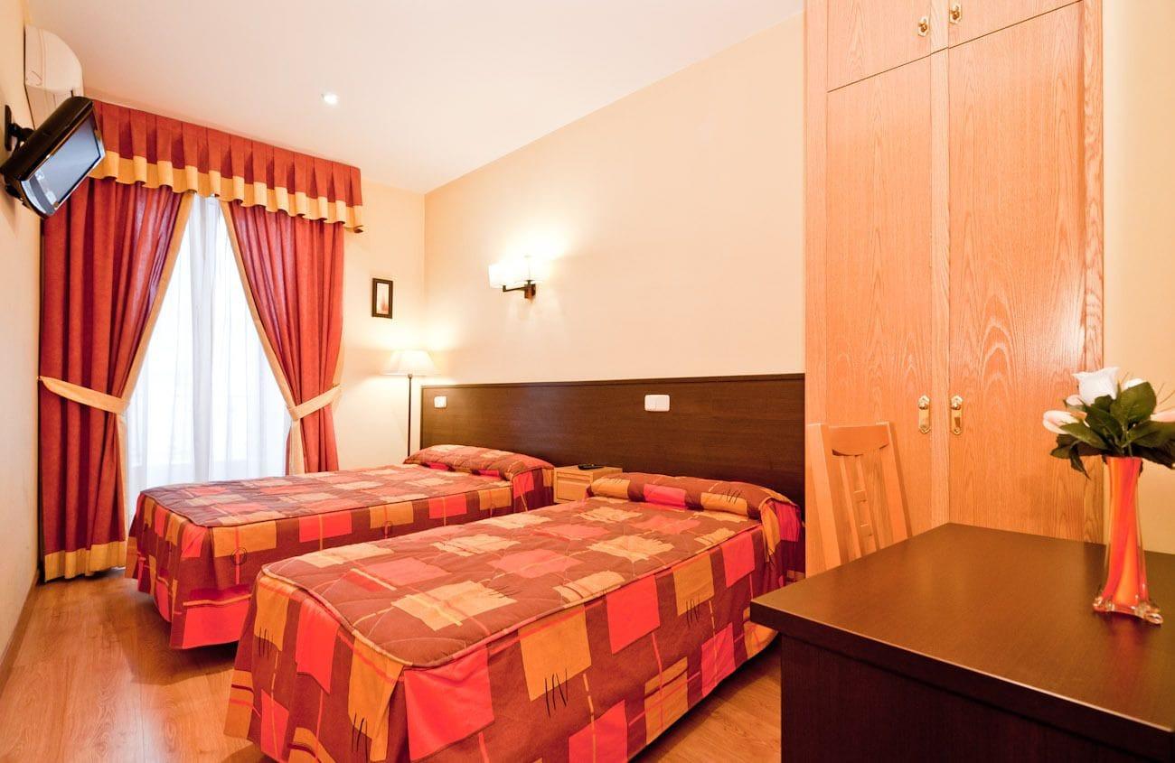 Hostal Las Cortes Madrid Exteriér fotografie