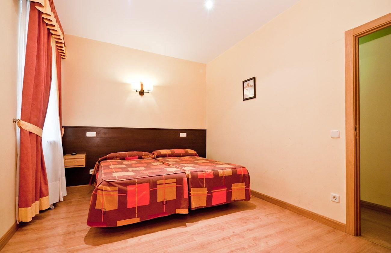 Hostal Las Cortes Madrid Exteriér fotografie