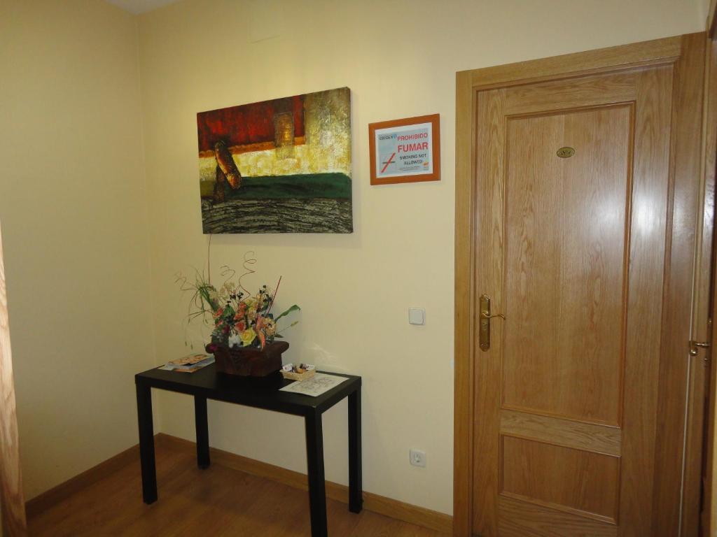 Hostal Las Cortes Madrid Exteriér fotografie