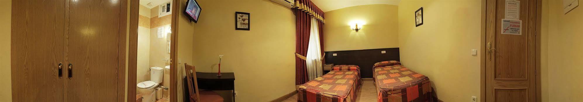Hostal Las Cortes Madrid Exteriér fotografie